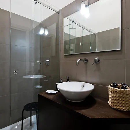 Boutique Cairoli 30 *