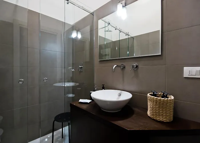 Boutique Cairoli 30 *