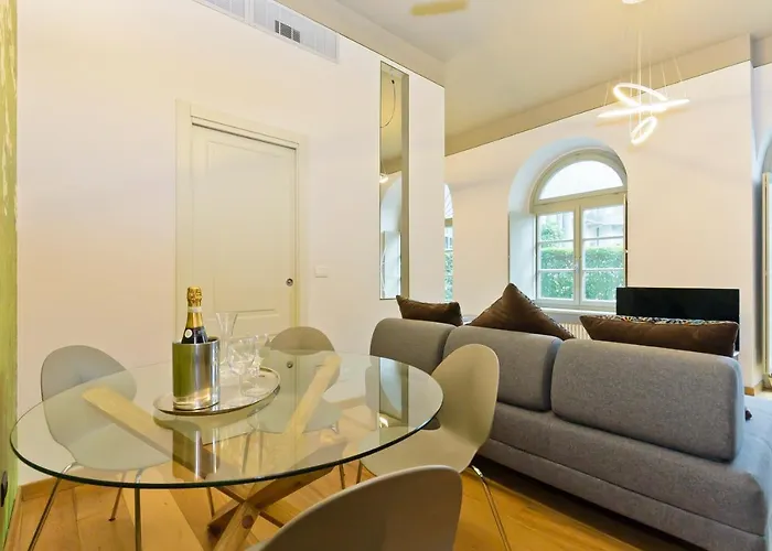 Boutique Cairoli 30 *